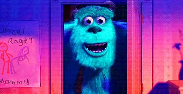 Holly’nin sahneleri çekilirken tamamen doğaçlama takılan minik ikizler, senaryodaki canavarın Monster Inc.’deki Sully’e benzediğini sanıyorlar.