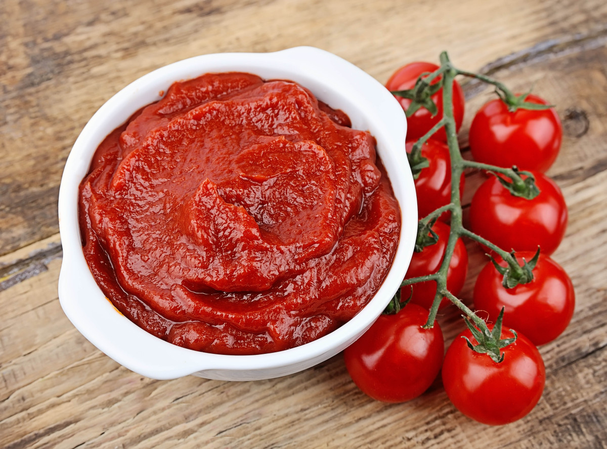 Yemeğin Salçası Fazla Olursa Ne Yapılmalı Yemeğin Salçası Fazla Olursa Ne Yapılmalı