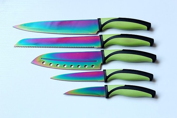 20. Набор голографических ножей. С ними невозможно не полюбить готовку