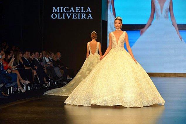11. 'Ünlülerin stilisti' olarak da anılan Oliveira'nın en iddialı şovlarından biri diyebiliriz!