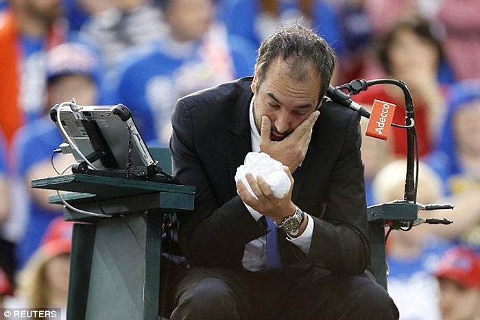 Sinirlenen Tenisçi Hakemi Gözünden Vurdu