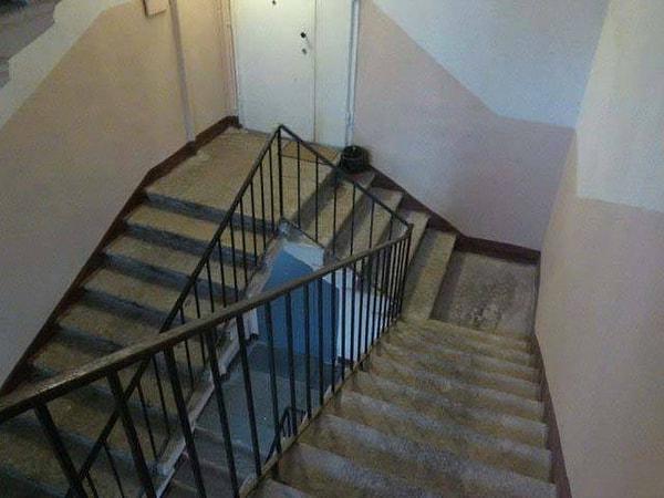 11. Inception'dan kesilen merdiven sahnesi