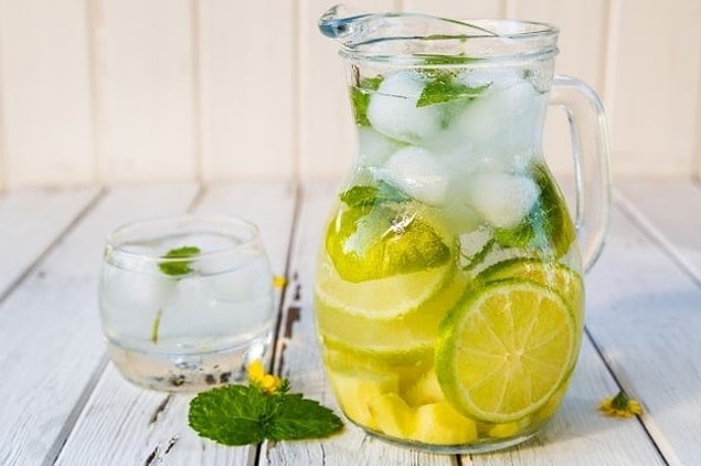 8. Toksinleri atmak için yapılan ama kilo verdirmeside beklenen: Detox Suyu