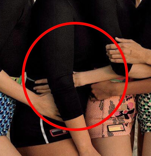 Но что-то в этом фото не так. Бросаются в глаза самые разные детали.