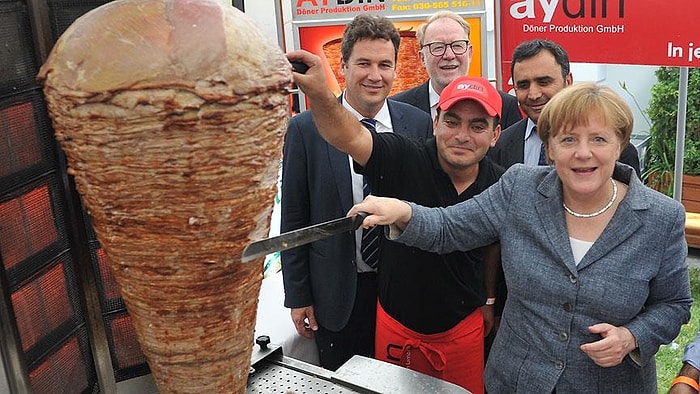 Almanya’nın, Sosisli Sandviçi Fast Food Tahtından İndiren Yeni Kralı: Döner Kebap!