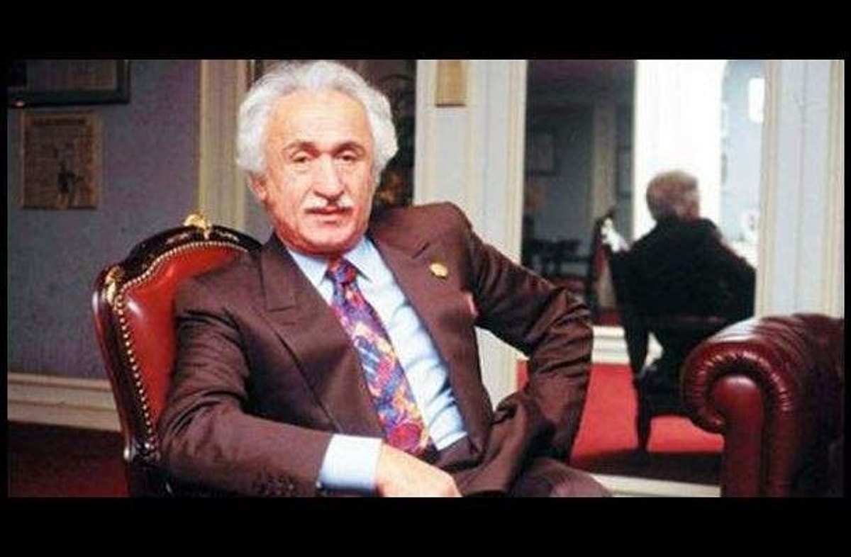 Banker vb. Banker. Bankerlik.