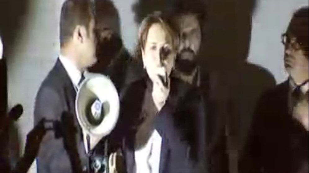 Meral Akşener'in Toplantısında Salon Krizi: Elektrik Kesildi, Gerginlik Çıktı