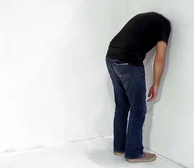 12. Kendini sıklıkla; allahım şöyle hiçbir işim olmasa da saatlerce duvara baksam derken bulursun. Senin için çok büyük bir eğlencedir çünkü.
