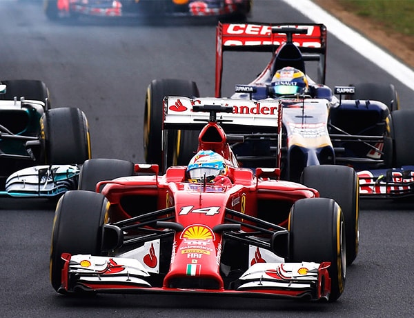 12. Первые автомобили, участвующие в Формуле-1 в Ницце в 1946 году, и гоночное авто сегодня