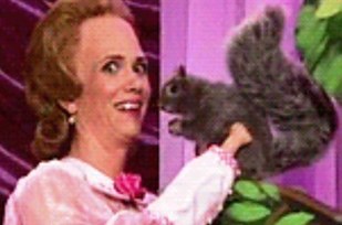 1. Прежде всего, ты можешь быть чертовски тупым, и никого из твоих друзей не будет это раздражать, ведь они просто ожидают от тебя такого поведения.