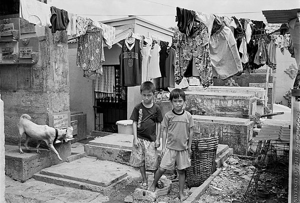 Обычному туристу попасть на него не так уж и просто - нужно идти к администрации города и получать специальные пропуски.