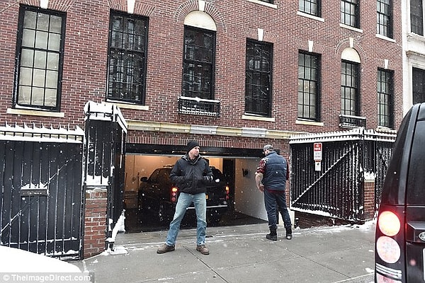 4. Два года назад певица впервые увидела девочек в детском доме "Дом надежды" и решила, что должна им помочь. Эстер и Стелла были брошены своей бабушкой. Тогда Мадонна и начала процесс удочерения.