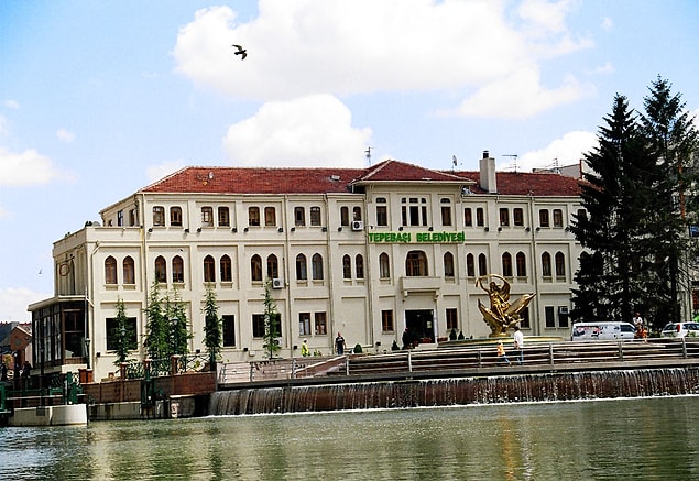 3. Eski Belediye Binası