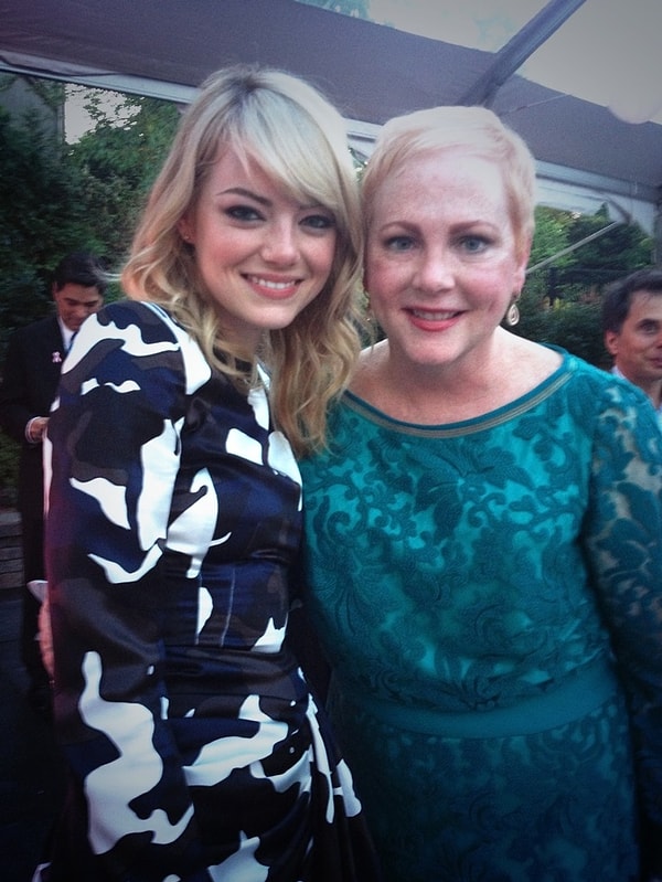 3. Emma Stone ve annesi Krista