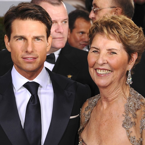 9. Tom Cruise ve annesi Mary Lee