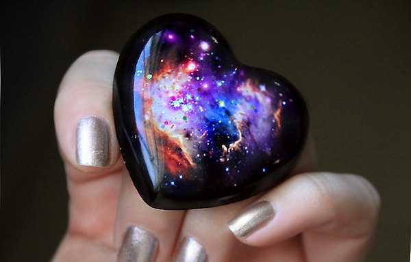3. "Я подарю тебе целую Вселенную", - теперь это действительно возможно, преподнеся девушке такое колечко