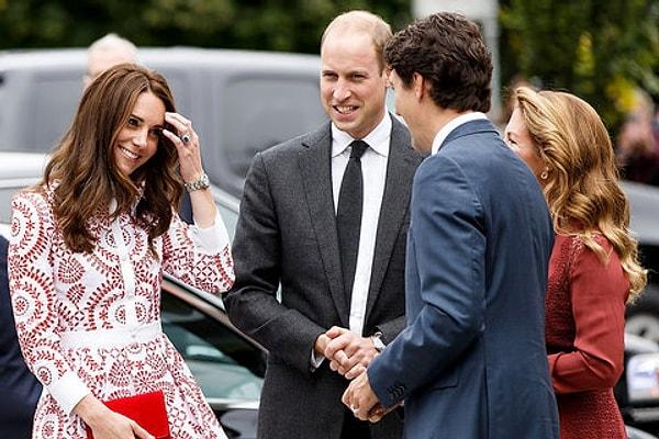 Trudeau'ya bakarken apışıp kalan, kızarıp bozarıp cilveli cilveli gülümseyen isimler listesinden en çok dikkat çeken Kate Middleton olmuştu.