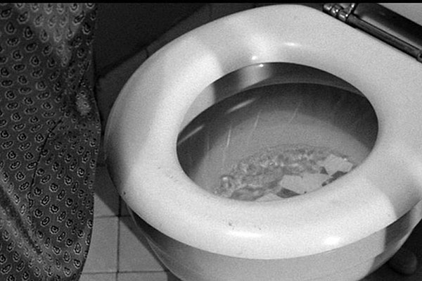 3. Первый в мире туалет со смывом (Психо)