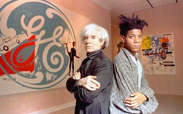 8. Andy Warhol'la uzun bir süre birlikte çalıştı. David Bowie ile ise kısa bir süre. Ayrıca Madonna ile kısa bir ilişki yaşadı.