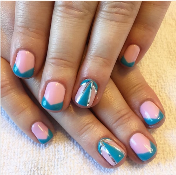 5. С серебристыми прожилками