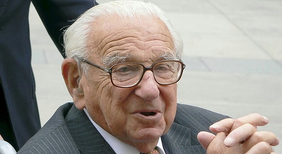 Человек, спасший сотни детей от Холокоста, плакал при встрече с ними через 50 лет