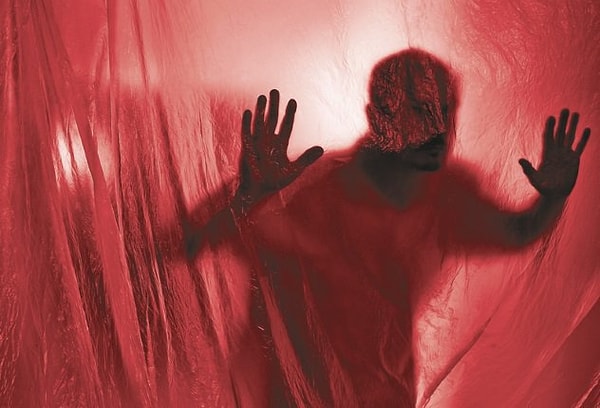 2. Маленький красный человек