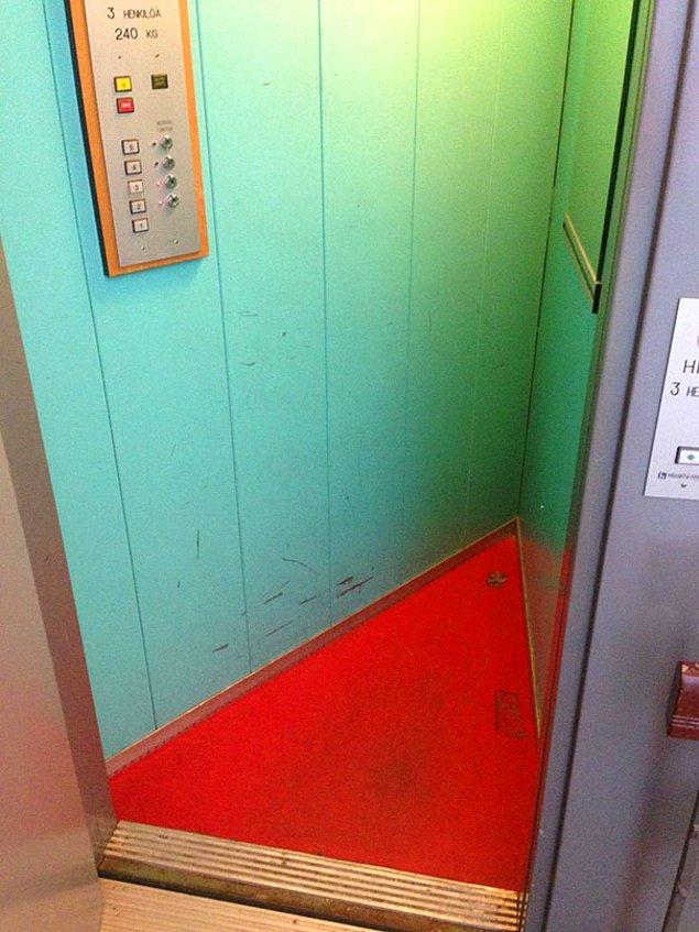 5. Artık herkesin asansör fobisi var. Teşekkürler.