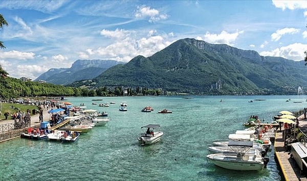 8. Озеро Анси, Франция