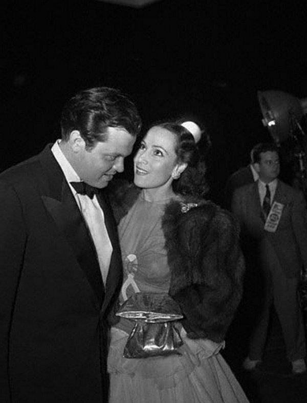İlişkileri Welles'ın başyapıtı olarak kabul edilen 'Citizen Kane'in çekimi ve galasını da içine alan birkaç yıl devam etti.