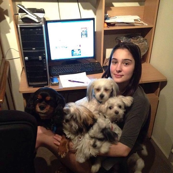 3. Позже ее мать нашла на компьютере дочери ее предсмертную записку