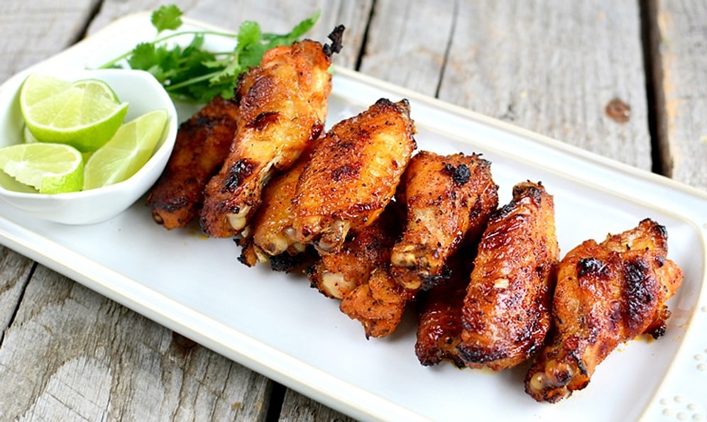 10 божественных рецептов для тех, кто любит куриные крылышки