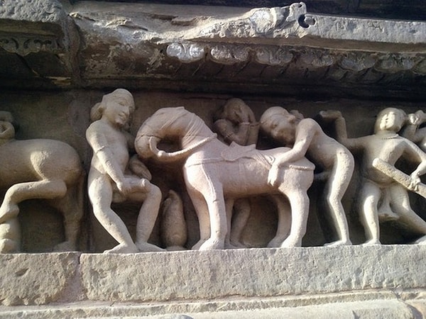 9. Скотоложство как развлечение и священный обряд