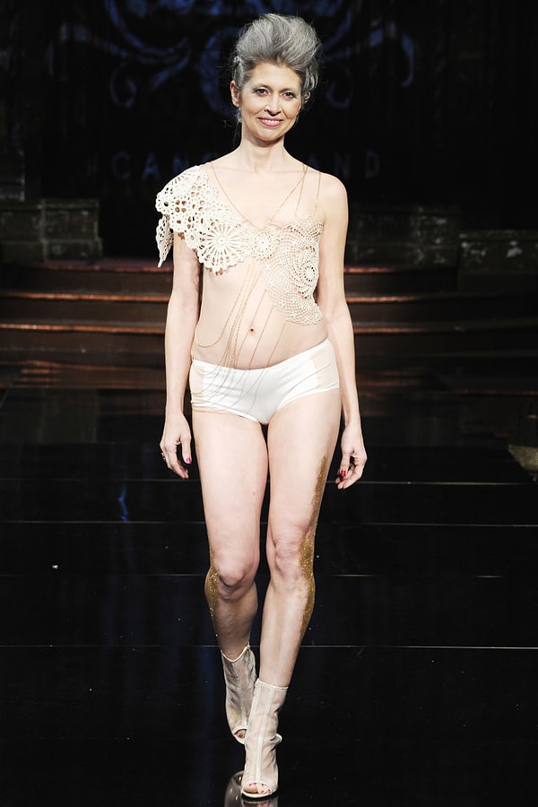 Именно поэтому "верх" моделей в большинстве случаев был открыт. Таков был замысел.