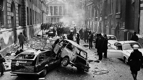 2. 1996’da terör örgütü IRA, Manchester şehir merkezine bir bomba yerleştirdi ve polise insanları kurtarmaları için 1 saat verdi.