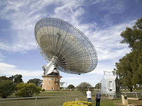 10. "Сигнал Вау"