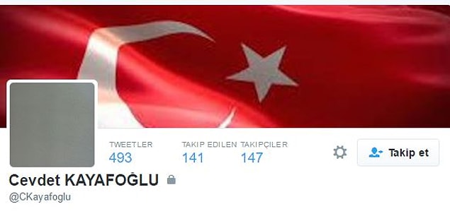 Kayafoğlu paylaşıma gelen tepkiler üzerine önce profil fotoğrafını ve unvan bilgisini, daha sonra paylaşımlarını sildi.