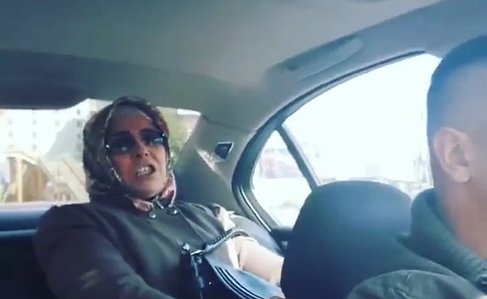 Annesini BMW'ye Bindirip Yanlayan Eleman