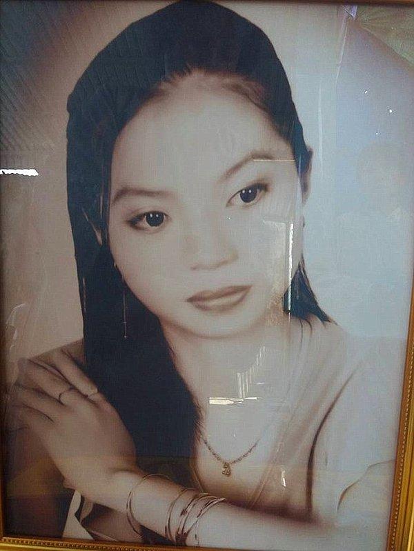 Nhung'un enfeksiyon kapmadan önce yani 24 yaşındaki fotoğrafları, oyuncu olma ve aile kurma hayalleri olan genç bir kadını gösteriyor.