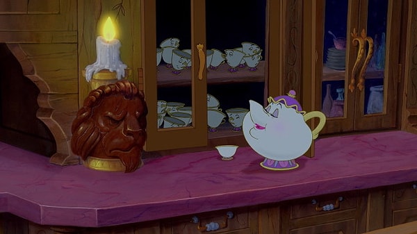 9. Сколько детей было у миссис Потс до проклятия? 200? И где, черт возьми, их отец?