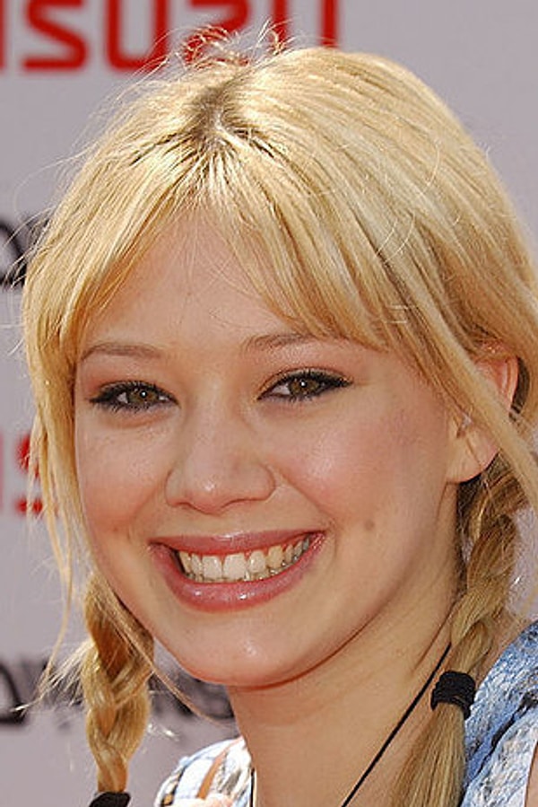 11. Хилари Дафф: 2002 vs 2016.