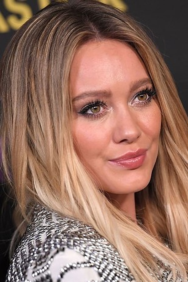 11. Хилари Дафф: 2002 vs 2016.