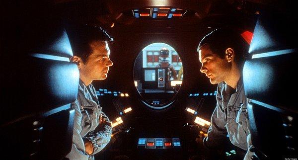 13. 2001: Uzay Yolu Macerası (1968) | IMDb   8.3