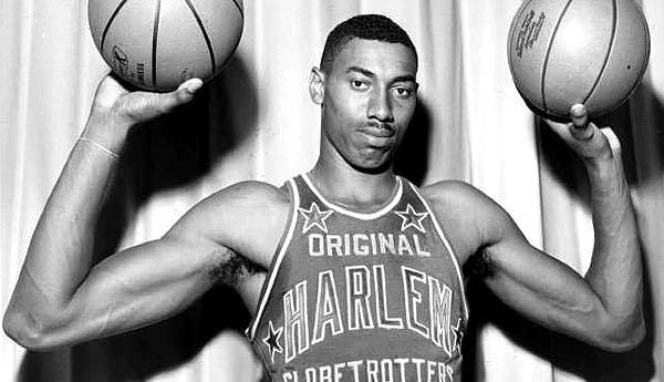 Eski rekor, 1962'de 42 sayı kaydeden NBA efsanesi Wilt Chamberlain'e aitti.