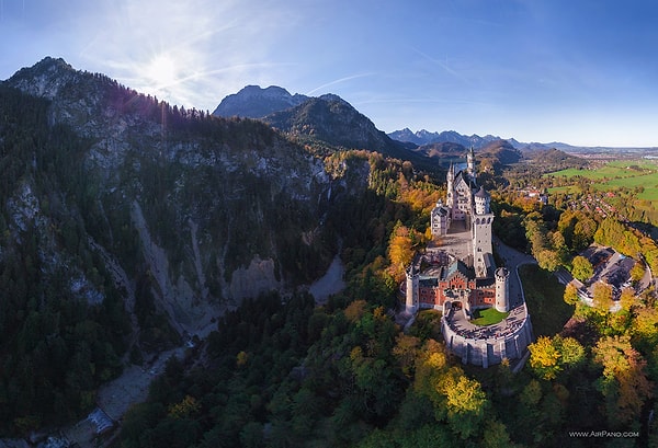 9. Замок Нойшванштайн, Германия