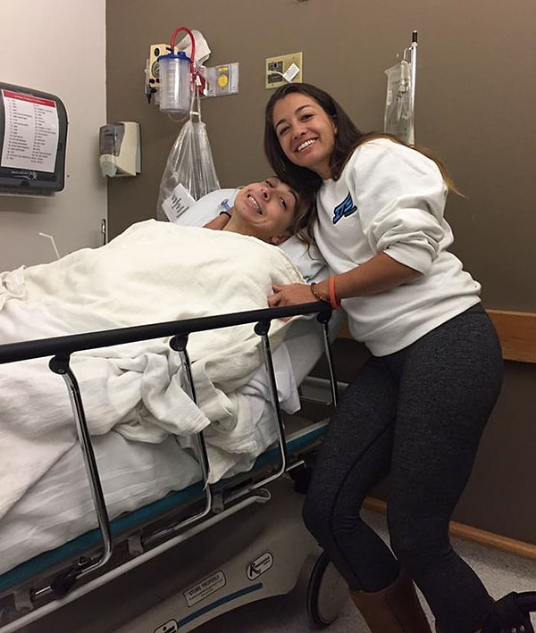 3. Они встретились в центре восстановления паралича в Калифорнии, где Аманда работала терапевтом