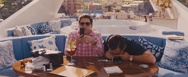 6. При съемке сцен, где персонажи нюхают наркотики, использовался перемолотый витамин B. Джона Хилл вдохнул так много, что слег с бронхитом, и его пришлось госпитализировать.