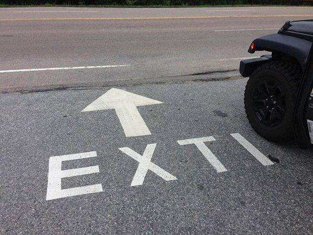 3. Yahu alt tarafı "Exit" (çıkış) yazacaksın!