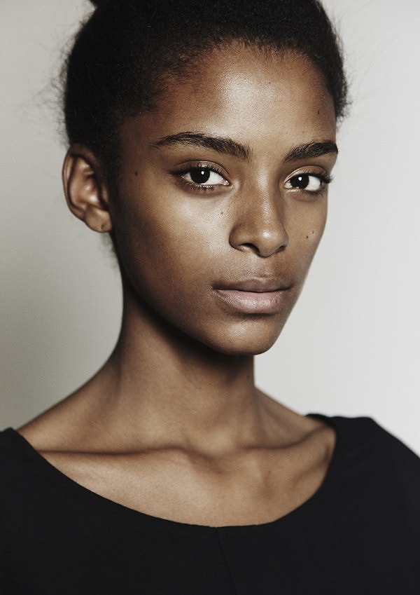 23. Алесиа Мораис