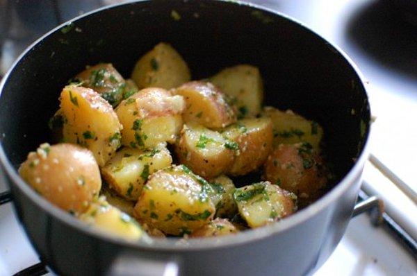 3. Patatesle maydanoz nasıl da yakışır birbirine