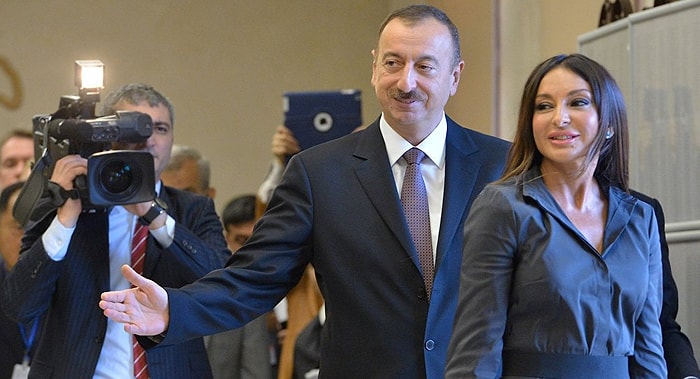 Azerbaycan Cumhurbaşkanı İlham Aliyev'in Eşini Yardımcısı Olarak Ataması Sosyal Medyanın Gündeminde